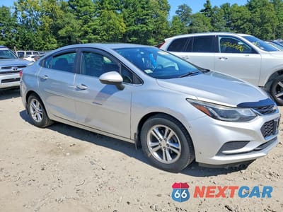 Czwarte zdjęcie samochodu z boku: 2016 CHEVROLET CRUZE LT VIN:1G1BE5SM6G7267385 - miniatura