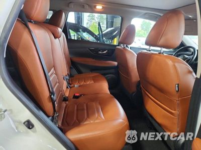 Zdjęcie 10 z 12 samochodu: 2017 NISSAN ROGUE SL VIN:5N1AT2MV2HC894330 - miniatura
