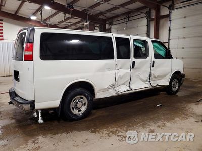 Trzecie zdjęcie samochodu z tyłu: 2017 CHEVROLET EXPRESS G3500 LT VIN:1GAZGPFGXH1216940 - miniatura