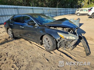 Czwarte zdjęcie samochodu z boku: 2018 NISSAN ALTIMA 2.5 SR VIN:1N4AL3AP2JC277098 - miniatura
