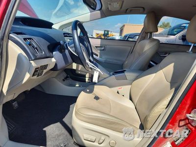 Zdjęcie 7 z 12 samochodu: 2015 TOYOTA PRIUS FOUR VIN:JTDKN3DU0F1948457 - miniatura