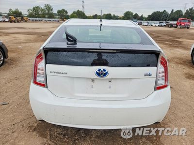 Zdjęcie 6 z 12 samochodu: 2014 TOYOTA PRIUS TWO VIN:JTDKN3DU3E1774057 - miniatura