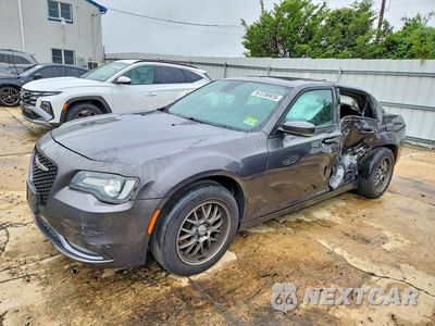 2015 CHRYSLER 300 S 2C3CCAGGXFH883109 - główne zdjęcie licytacji z USA - miniatura