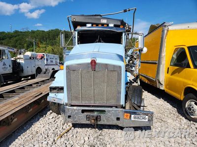 Piąte zdjęcie samochodu w środku: 2020 KENWORTH T800 DUMP TRUCK VIN:1NKDX4TX5LJ374663 - miniatura