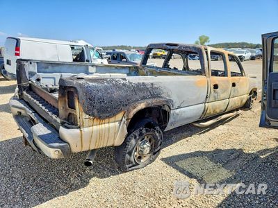 Trzecie zdjęcie samochodu z tyłu: 2004 CHEVROLET SILVERADO K2500 HEAVY DUTY VIN:1GCHK23154F141503 - miniatura