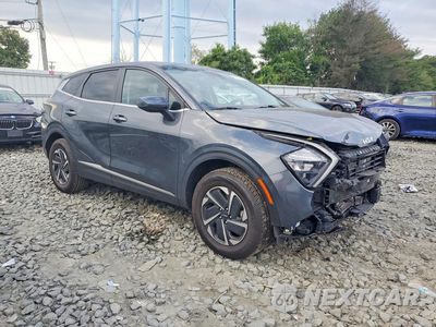 Czwarte zdjęcie samochodu z boku: 2023 KIA SPORTAGE LX VIN:KNDPUCAGXP7016062 - miniatura