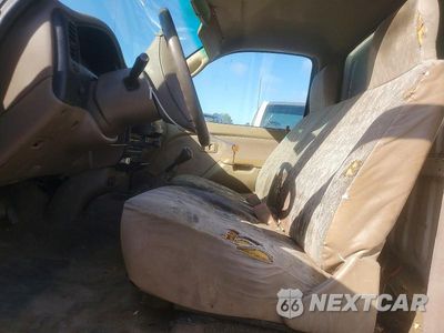 Zdjęcie 7 z 12 samochodu: 2001 TOYOTA TACOMA BASE VIN:5TENL42N51Z779801 - miniatura