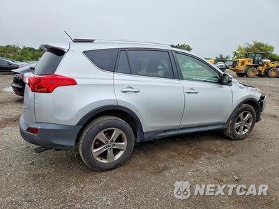 Trzecie zdjęcie samochodu z tyłu: 2015 TOYOTA RAV4 XLE VIN:JTMRFREV5FJ041645 - miniatura