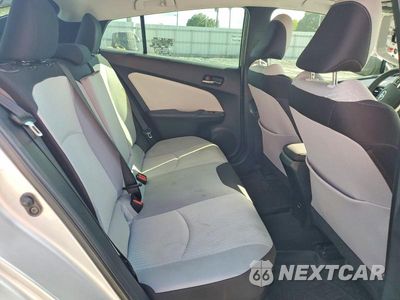 Zdjęcie 10 z 12 samochodu: 2017 TOYOTA PRIUS TWO VIN:JTDKBRFU2H3045064 - miniatura