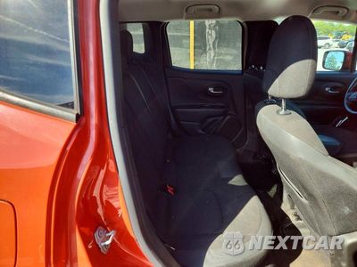 Zdjęcie 10 z 12 samochodu: 2020 JEEP RENEGADE LATITUDE VIN:ZACNJABB9LPL83116 - miniatura