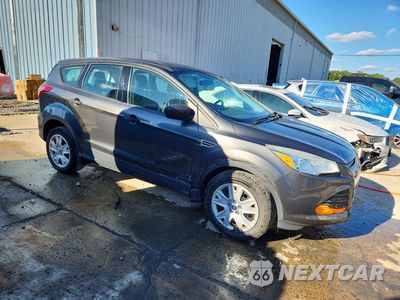 Czwarte zdjęcie samochodu z boku: 2016 FORD ESCAPE S VIN:1FMCU0F73GUB50835 - miniatura