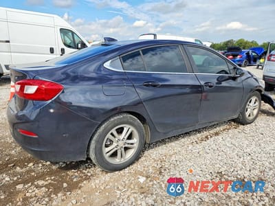 Trzecie zdjęcie samochodu z tyłu: 2016 CHEVROLET CRUZE LT VIN:1G1BE5SM1G7301877 - miniatura