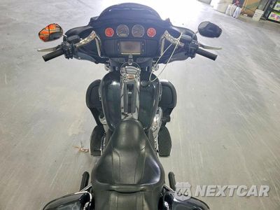 Zdjęcie 6 z 9 samochodu: 2018 HARLEY-DAVIDSON FLHTCU ULTRA CLASSIC ELECTRA GLIDE VIN:1HD1FCC14JB643450 - miniatura