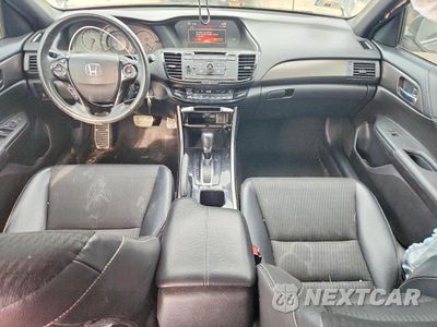 Zdjęcie 8 z 12 samochodu: 2016 HONDA ACCORD SPORT VIN:1HGCR2F50GA210217 - miniatura