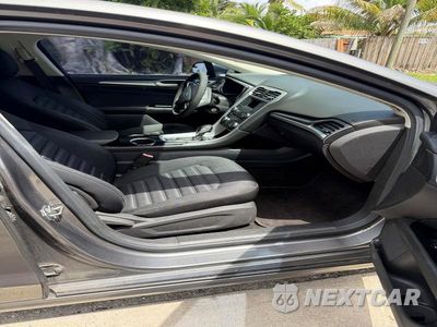 Piąte zdjęcie samochodu w środku: 2013 FORD FUSION SE HYBRID VIN:3FA6P0LU4DR217938 - miniatura