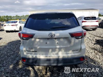 Zdjęcie 6 z 13 samochodu: 2015 TOYOTA HIGHLANDER LE VIN:5TDBKRFH8FS109445 - miniatura