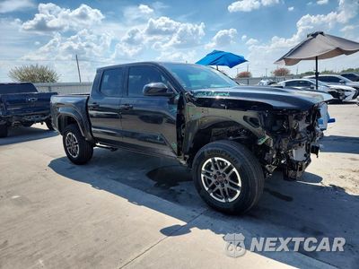 Czwarte zdjęcie samochodu z boku: 2026 TOYOTA TACOMA TRD SPORT VIN:3TMLB5JN5TM307115 - miniatura