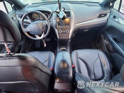 Zdjęcie 8 z 14 samochodu: 2017 LINCOLN MKC PREMIERE VIN:5LMCJ1C9XHUL12088 - miniatura