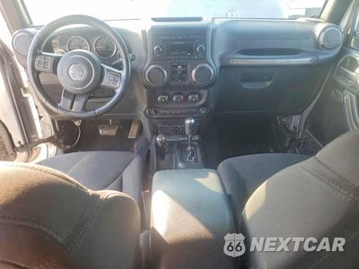 Zdjęcie 8 z 13 samochodu: 2018 JEEP WRANGLER UNLIMITED SPORT VIN:1C4BJWDG6JL891962 - miniatura