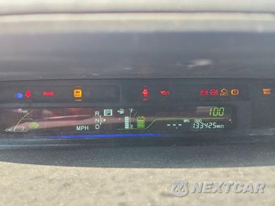 Zdjęcie 9 z 13 samochodu: 2014 TOYOTA PRIUS V THREE VIN:JTDZN3EU9EJ003714 - miniatura