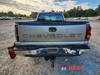 Zdjęcie 6 z 12 samochodu: 2003 CHEVROLET SILVERADO K1500 VIN:1GCEK14V53E354406 - miniatura