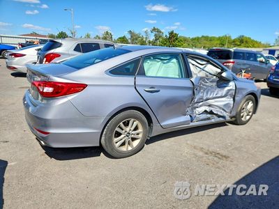 Trzecie zdjęcie samochodu z tyłu: 2015 HYUNDAI SONATA SE VIN:5NPE24AF1FH152472 - miniatura
