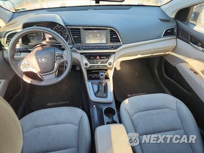 Zdjęcie 8 z 13 samochodu: 2017 HYUNDAI ELANTRA SE VIN:5NPD84LF2HH092034 - miniatura