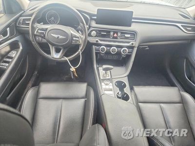 Zdjęcie 8 z 13 samochodu: 2022 GENESIS G70 2.0T VIN:KMTG34TA4NU093303 - miniatura