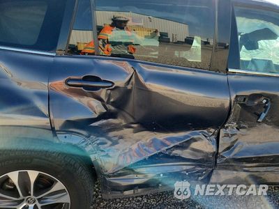 Zdjęcie 11 z 13 samochodu: 2021 TOYOTA HIGHLANDER HYBRID XLE VIN:5TDGARAH1MS506699 - miniatura