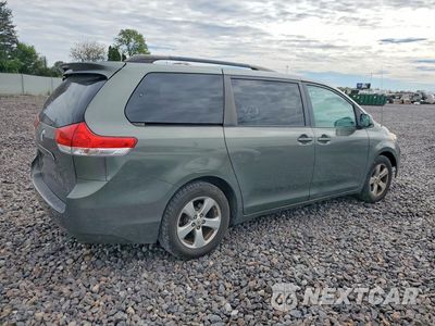 Trzecie zdjęcie samochodu z tyłu: 2011 TOYOTA SIENNA LE VIN:5TDKK3DC8BS126194 - miniatura