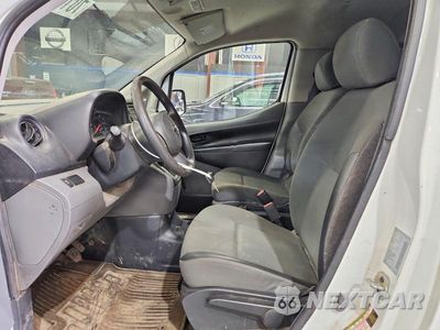 Zdjęcie 7 z 13 samochodu: 2015 NISSAN NV200 S VIN:3N6CM0KN9FK710541 - miniatura