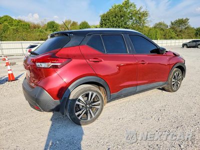 Trzecie zdjęcie samochodu z tyłu: 2020 NISSAN KICKS SV VIN:3N1CP5CV2LL535077 - miniatura