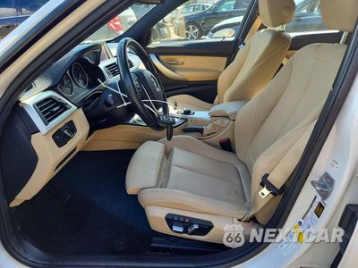 Zdjęcie 7 z 12 samochodu: 2018 BMW 320 I VIN:WBA8E1G51JNU90882 - miniatura