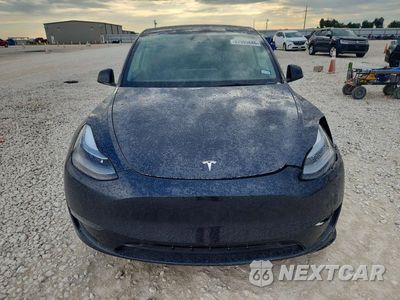 Piąte zdjęcie samochodu w środku: 2025 TESLA MODEL Y VIN:7SAYGDED5SA338712 - miniatura