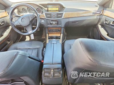 Zdjęcie 8 z 12 samochodu: 2011 MERCEDES-BENZ E 550 4MATIC VIN:WDDHF9AB7BA416958 - miniatura