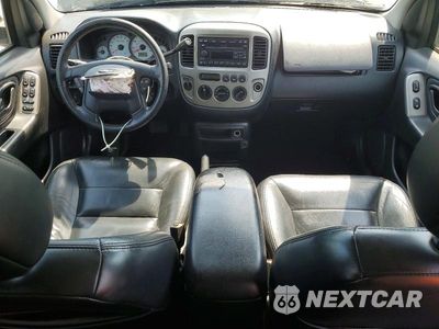 Zdjęcie 8 z 13 samochodu: 2003 FORD ESCAPE LIMITED VIN:1FMCU941X3KB79631 - miniatura