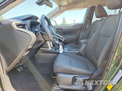 Zdjęcie 7 z 13 samochodu: 2022 TOYOTA COROLLA CROSS LE VIN:7MUCAAAGXNV036770 - miniatura