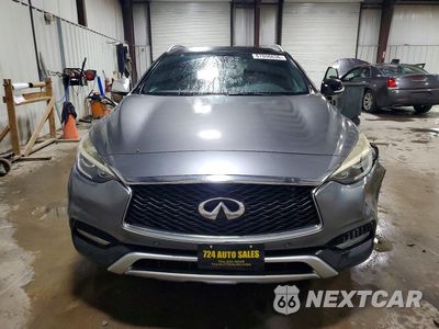 Piąte zdjęcie samochodu w środku: 2017 INFINITI QX30 PREMIUM VIN:SJKCH5CR6HA035870 - miniatura