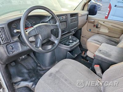 Zdjęcie 8 z 13 samochodu: 2005 CHEVROLET EXPRESS G2500 DELIVERY VAN VIN:1GCGG25V251256975 - miniatura