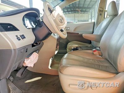 Zdjęcie 7 z 13 samochodu: 2014 TOYOTA SIENNA XLE 7-PASSENGER VIN:5TDDK3DC2ES076972 - miniatura