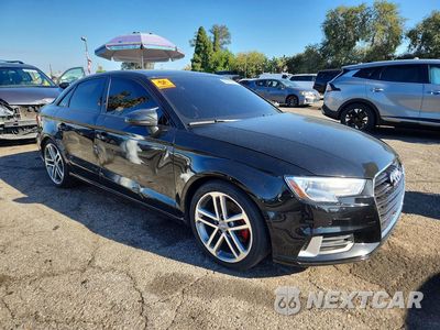 Czwarte zdjęcie samochodu z boku: 2020 AUDI A3 PREMIUM VIN:WAUAUGFF7LA104865 - miniatura
