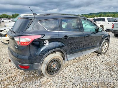 Trzecie zdjęcie samochodu z tyłu: 2018 FORD ESCAPE SE VIN:1FMCU0GD9JUA95092 - miniatura