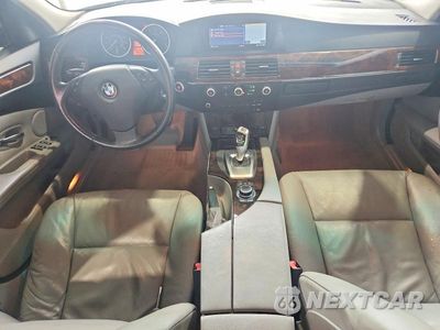 Zdjęcie 8 z 12 samochodu: 2009 BMW 528 I VIN:WBANU53519C117870 - miniatura