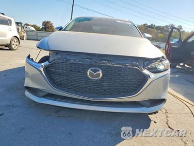 Piąte zdjęcie samochodu w środku: 2021 MAZDA 3 VIN:JM1BPAA78M1331768 - miniatura