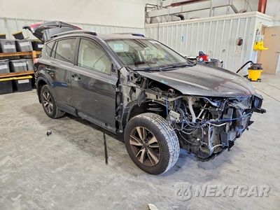 Czwarte zdjęcie samochodu z boku: 2017 TOYOTA RAV4 XLE VIN:JTMRFREV4HD218087 - miniatura