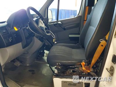Zdjęcie 7 z 13 samochodu: 2015 MERCEDES-BENZ SPRINTER 2500 DELIVERY VAN VIN:WD3PE8DB4FP133431 - miniatura