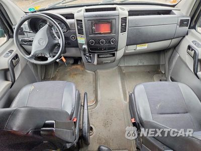 Zdjęcie 8 z 13 samochodu: 2013 MERCEDES-BENZ SPRINTER 2500 VIN:WDZPE8CC8D5793111 - miniatura