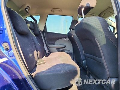 Zdjęcie 10 z 12 samochodu: 2013 HONDA FIT SPORT VIN:JHMGE8H62DC007512 - miniatura