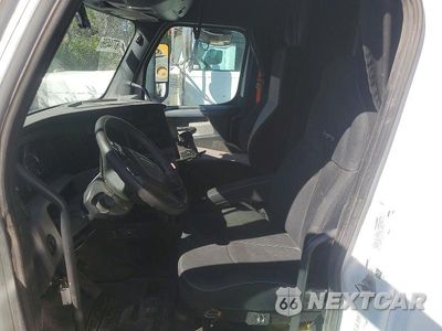 Zdjęcie 7 z 13 samochodu: 2020 FREIGHTLINER CASCADIA 126 SEMI TRUCK VIN:1FUNHHFG7LLKV8934 - miniatura