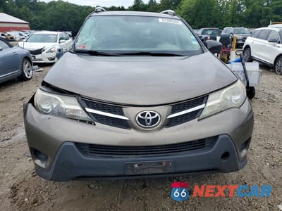 Piąte zdjęcie samochodu w środku: 2014 TOYOTA RAV4 LE VIN:JTMBFREV9ED053358 - miniatura